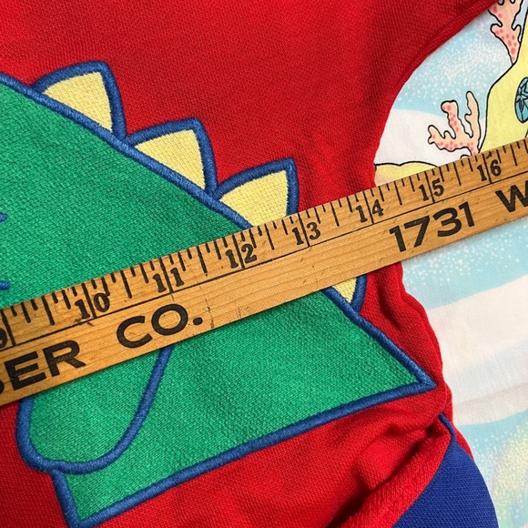 Dinosaur - Picture 4 of 4